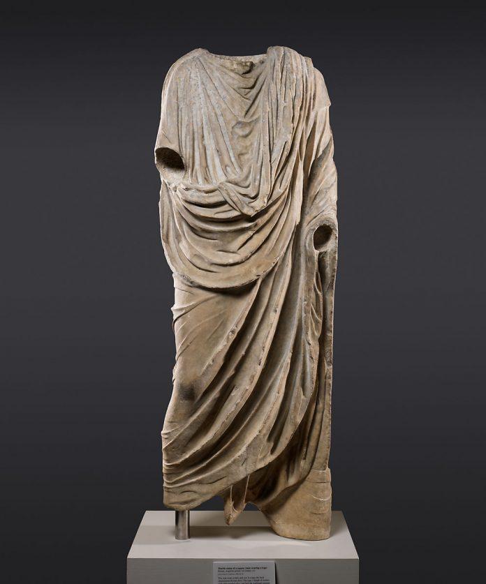 Tượng Togatus, La Mã, thời kỳ Augustan 14-9 trước Công Nguyên, chất liệu đá cẩm thạch. Nguồn: The Metropolitan Museum of Art