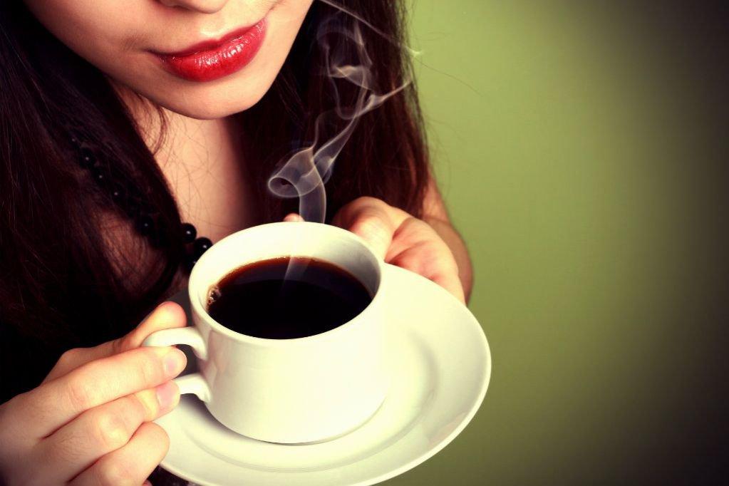 Uống cà phê thường thực ra lại tốt cho da (Ảnh: Internet)