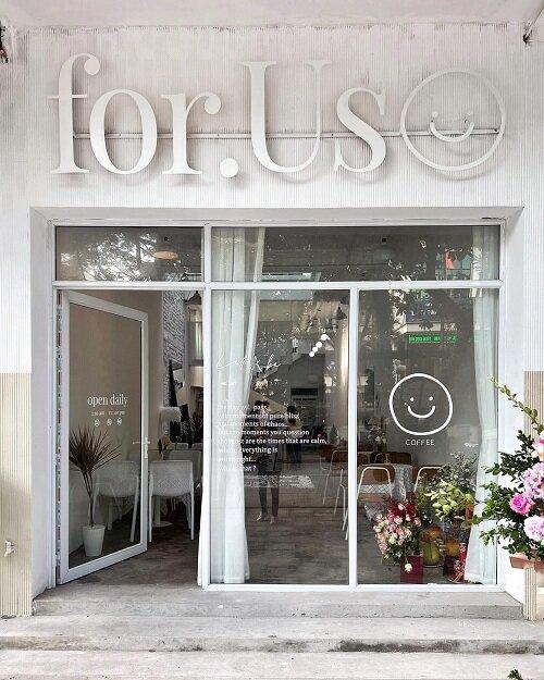 Không gian bên ngoài quán (Ảnh: Facebook)