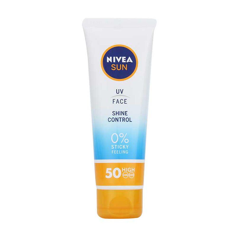 Kem chống nắng . Nivea Sun UV Face Shine Control ( Nguồn: Internet )