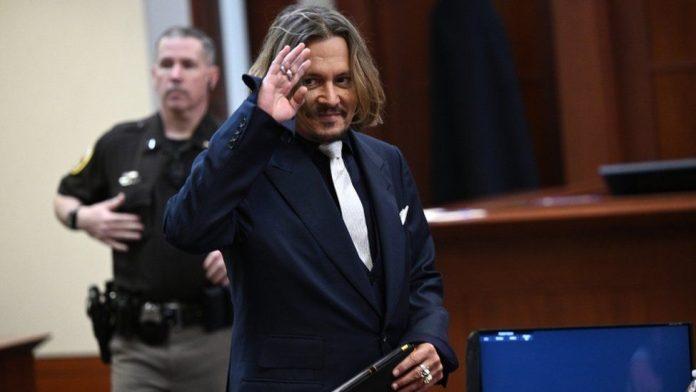 Johnny Depp tại phiên tòa (Nguồn: Internet)