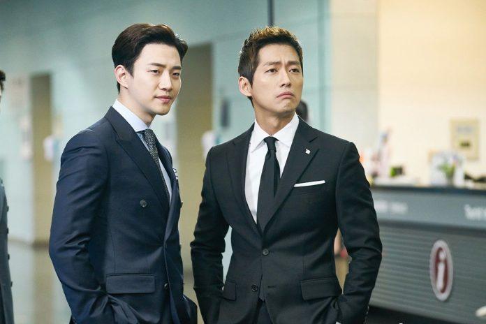 Nam Gong Min và bạn diễn Lee Jun Ho trong Chief Kim (Ảnh: Internet)