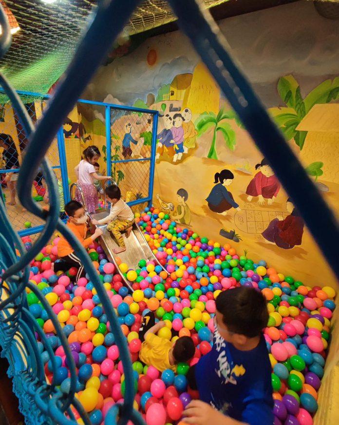 Nhà hàng Mộc còn có khu vui chơi cho trẻ em (ảnh: internet)