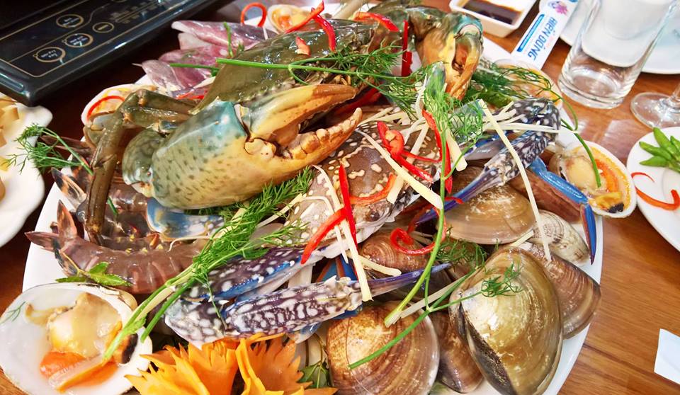 Top 12 nhà hàng hải sản tươi ngon nổi tiếng nhất tại Hà Nội - BlogAnChoi