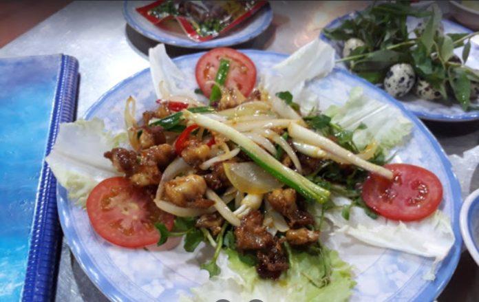 Lẩu dê 4.4 là một quán ăn dân dã lâu đời ở Sài Gòn (Ảnh: Internet)