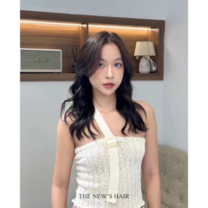 TOP 10 salon uốn tóc đẹp ở TpHCM giúp nàng tự tin thay đổi diện mạo mới a new day korean hair salon A Vòong Hair Salon Bass Hair Salon bắt kịp các xu hướng làm đẹp Beauty Salon Phương Tokyo Hint Korea Hair Salon July Beauty Hair Salon No 19 Salon Hair Wax Center phong cách nhẹ nhàng phục hồi tóc hư tổn Salon Hiếu Trang salon tóc chuẩn phong cách Hàn Quốc salon uốn tóc đẹp ở tphcm sản phẩm chăm sóc tốt nhất tóc đẹp uốn tóc kỹ thuật số