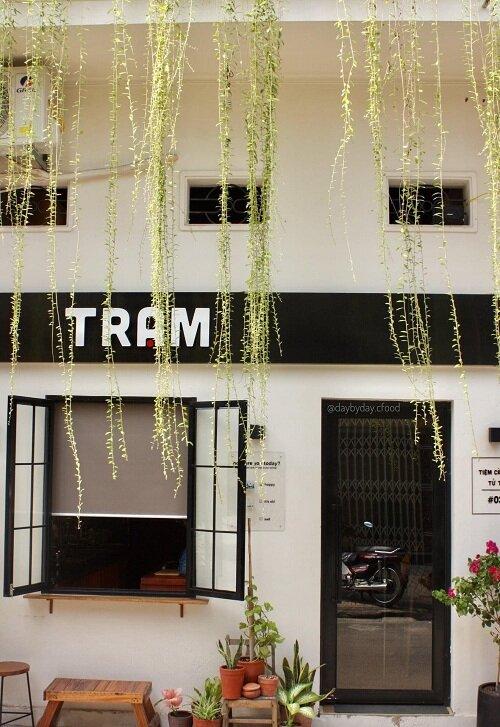 Không gian bên ngoài quán (Ảnh: Facebook)