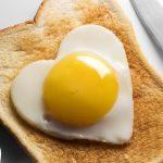 Ảnh hưởng của trứng đối với sức khỏe còn phụ thuộc vào thể trạng vốn có của mỗi người nữa (Ảnh: Internet)