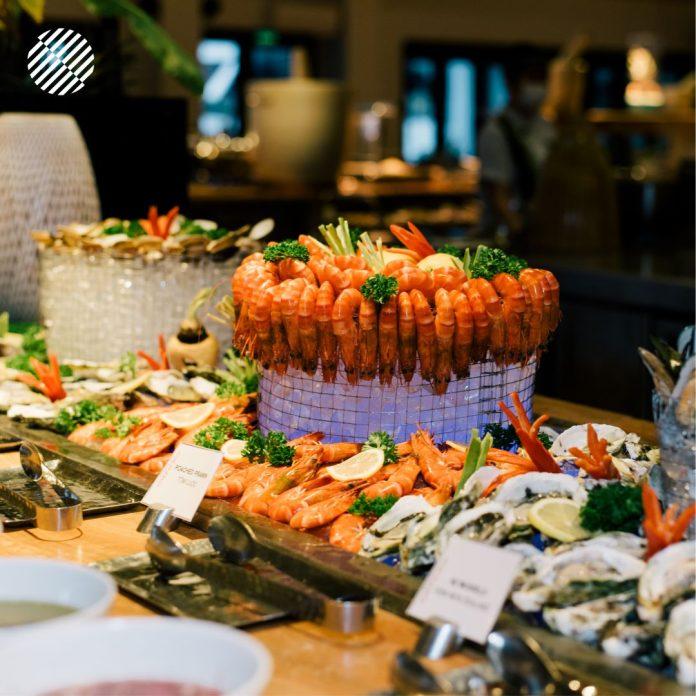 Các món ăn tại Nhà hàng buffet hải sản Azure Beach Lounge Pullman Đà Nẵng (Ảnh Internet)
