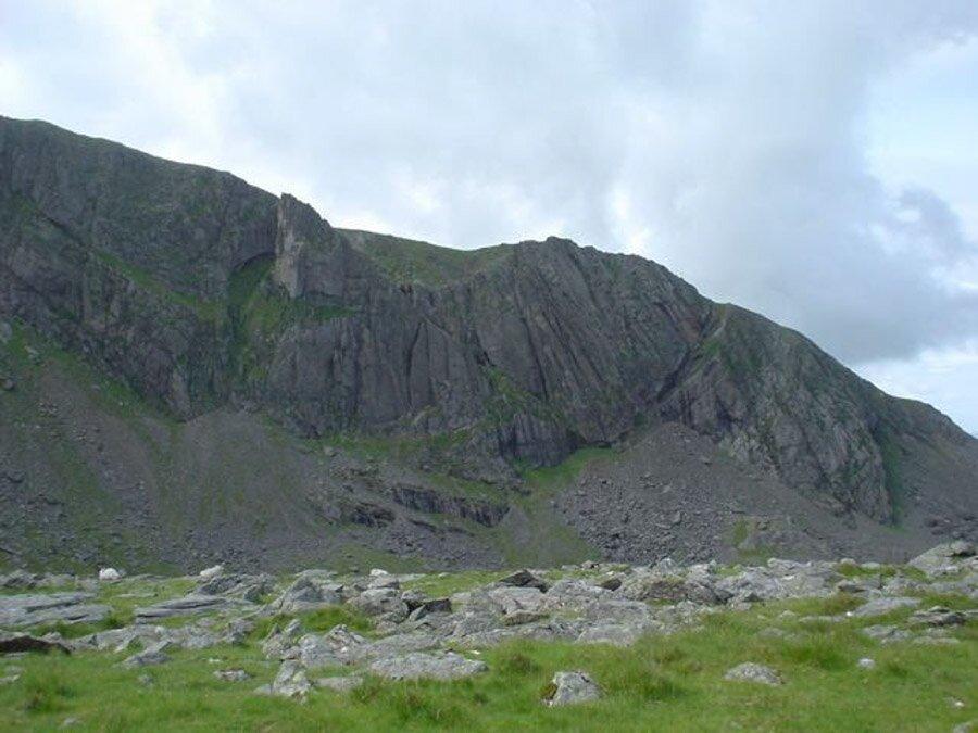 Vách đá Clogwyn Du'r Arddu (Ảnh: Internet)