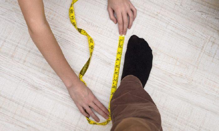 Đo chính xác kích thước của chân để mua giày vừa vặn (Nguồn: Internet)