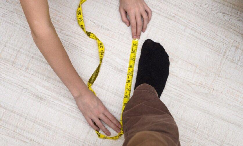 Đo chính xác kích thước của chân để mua giày vừa vặn (Nguồn: Internet)