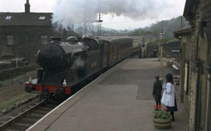 Một cảnh trong phim "The Railway Children" (1970) quay tại ga Oakworth (Ảnh: Internet)