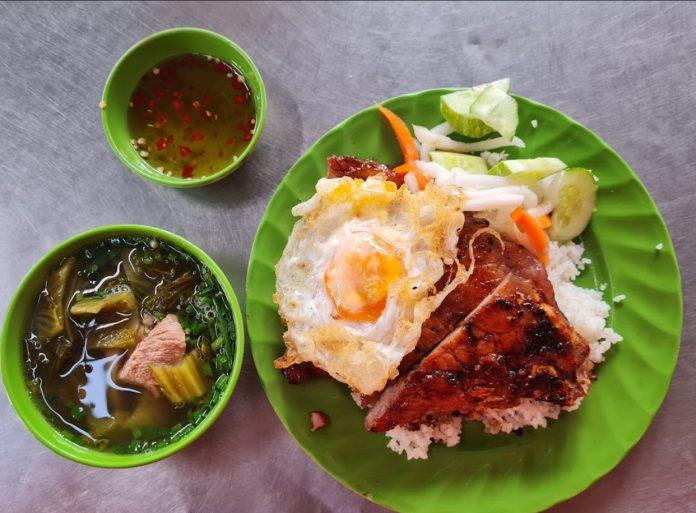 Món cơm tấm sườn trứng ốp của Cơm Tấm Ba Nghiền. (Ảnh: Internet)