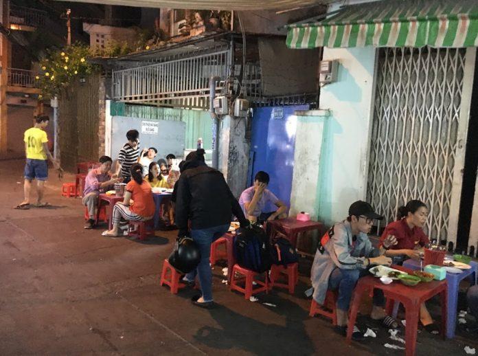 Không gian ngồi ăn của quán. (Ảnh: Internet)