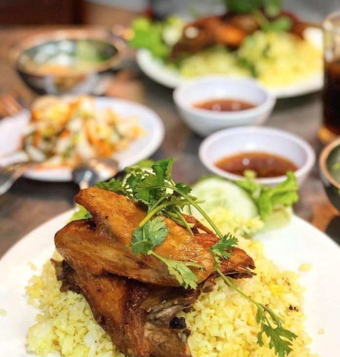 Các món ăn tại Quán cơm gà bé Đen Đà Nẵng (Ảnh Internet)