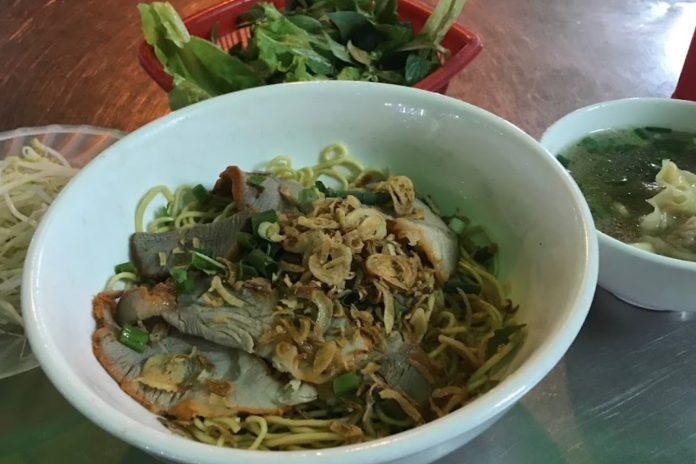 Các món ăn tại Quán cơm gà bé Đen Đà Nẵng (Ảnh Internet)