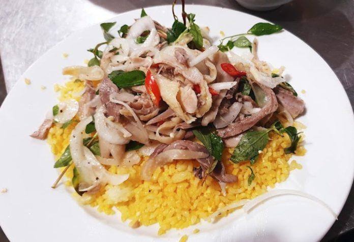 Các món ăn tại Quán cơm gà bé Đen Đà Nẵng (Ảnh Internet)