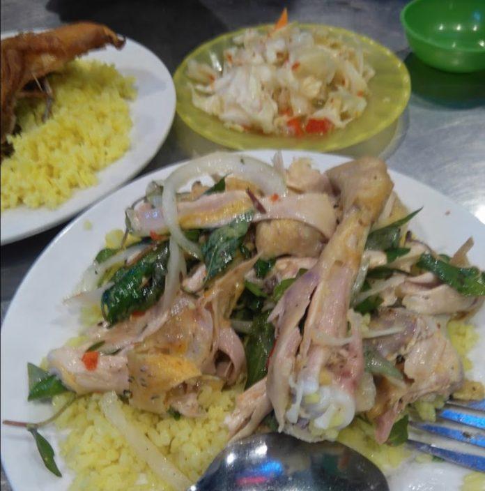 Các món ăn tại Quán cơm gà Trang Đà Nẵng (Ảnh Internet)