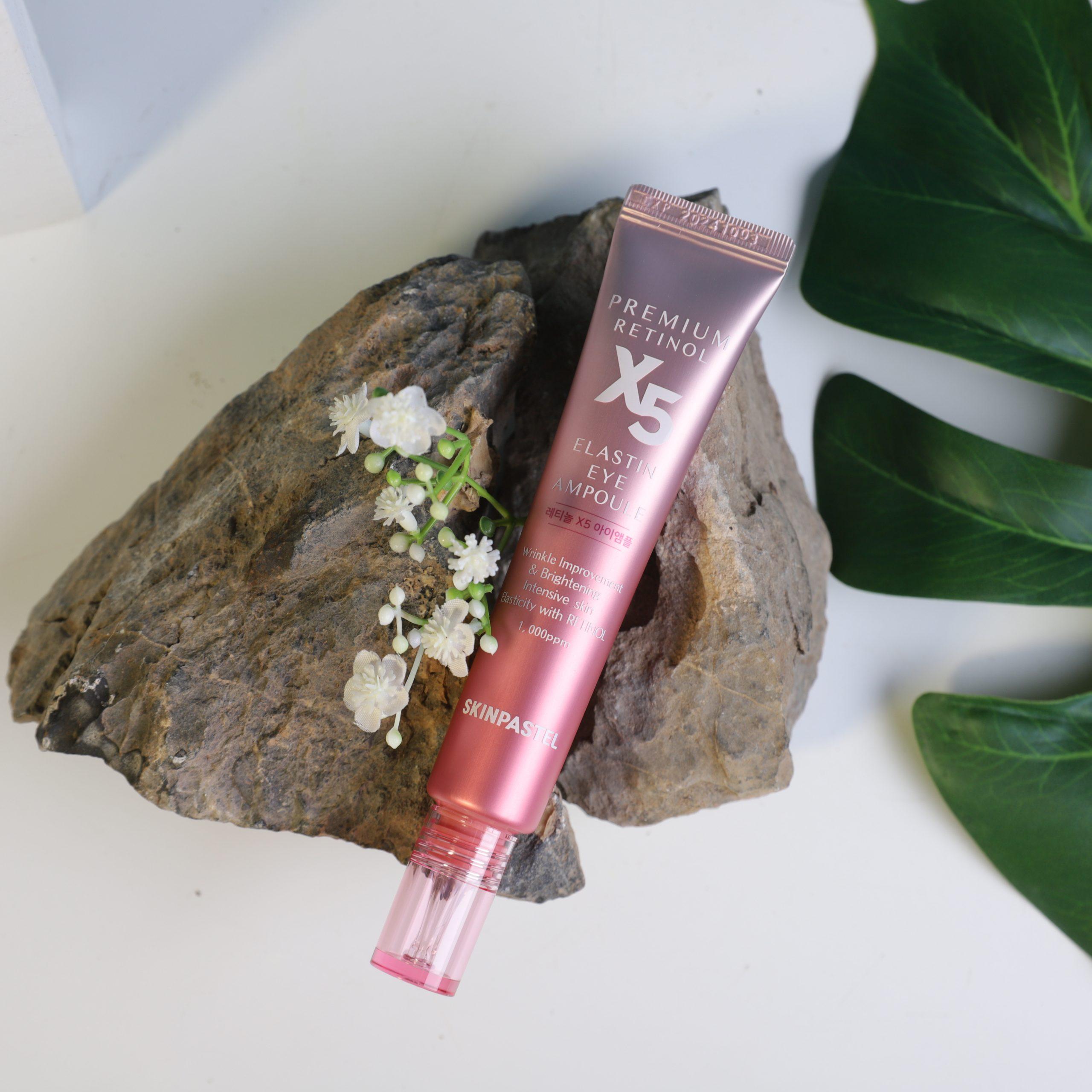 Với những thành phần dưỡng ẩm, sản phẩm kem Retinol X5 Elastin Cream Skinpastel giảm thiểu khả năng kích ứng (Ảnh: internet)