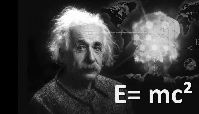 Nhà bác học Albert Einstein và thuyết tương đối (Nguồn: Internet) Nhà bác học Albert Einstein và thuyết tương đối (Nguồn: Internet)