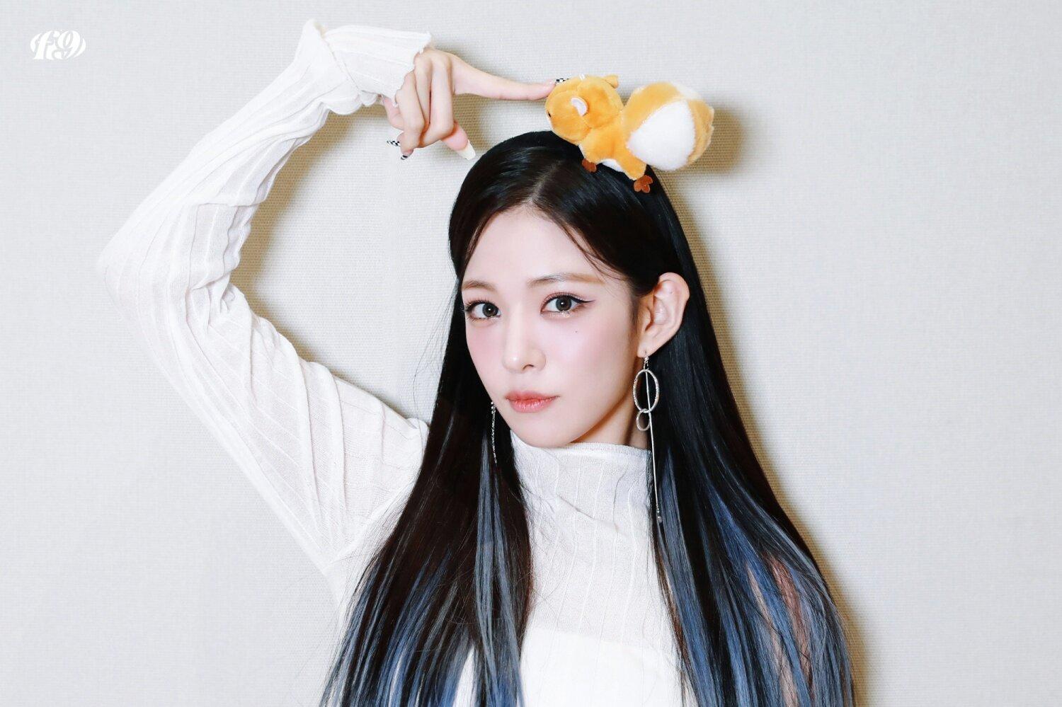 Lee Chae Young - nữ idol mang hình tượng girl crush đầy lôi cuốn của  fromis_9 - BlogAnChoi