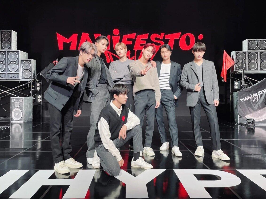 Nhóm gần đây đã trở lại với mini album thứ ba mang tên 'MANIFESTO : DAY1' cùng ca khúc chủ đề "Future Perfect (Pass the MIC)" (Ảnh: Internet)