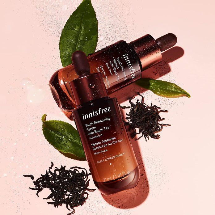 Tinh chất Innisfree Black Tea Youth Enhancing Ampoule là sự kết hợp hoàn hảo giữa tinh chất trà đen cùng nhiều thành phần dưỡng da hàng đầu (ảnh: internet)