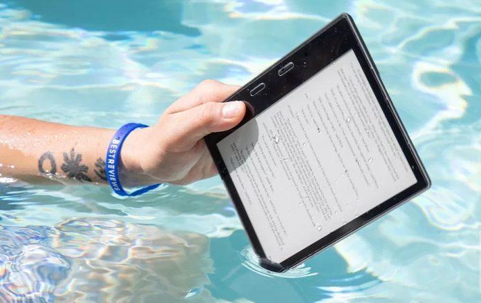Kindle có khả năng chống thấm nước tốt (Ảnh: Internet).