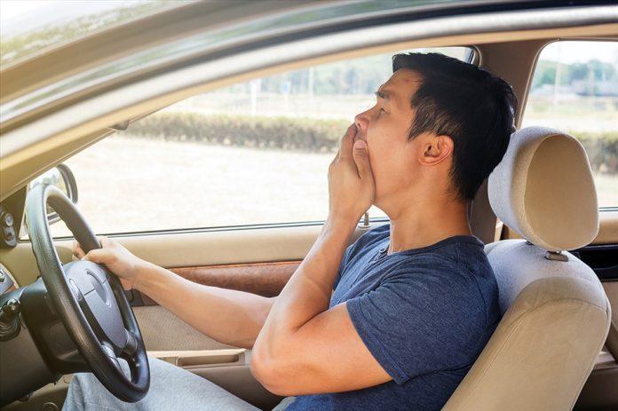 Buồn ngủ khi lái xe có thể gây hậu quả rất nghiêm trọng (Ảnh: Internet)