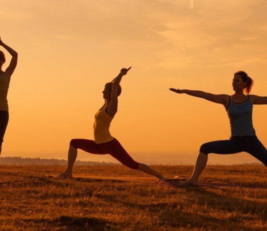 Ngày càng có nhiều người tập luyện yoga vì những lợi ích cho sức khỏe (Ảnh: Internet)