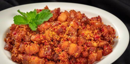 Thịt rang sả ớt thơm ngon, hấp dẫn