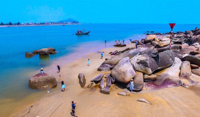 Thiên Cầm là bãi biển đẹp nhất Hà Tĩnh (Nguồn: Internet)
