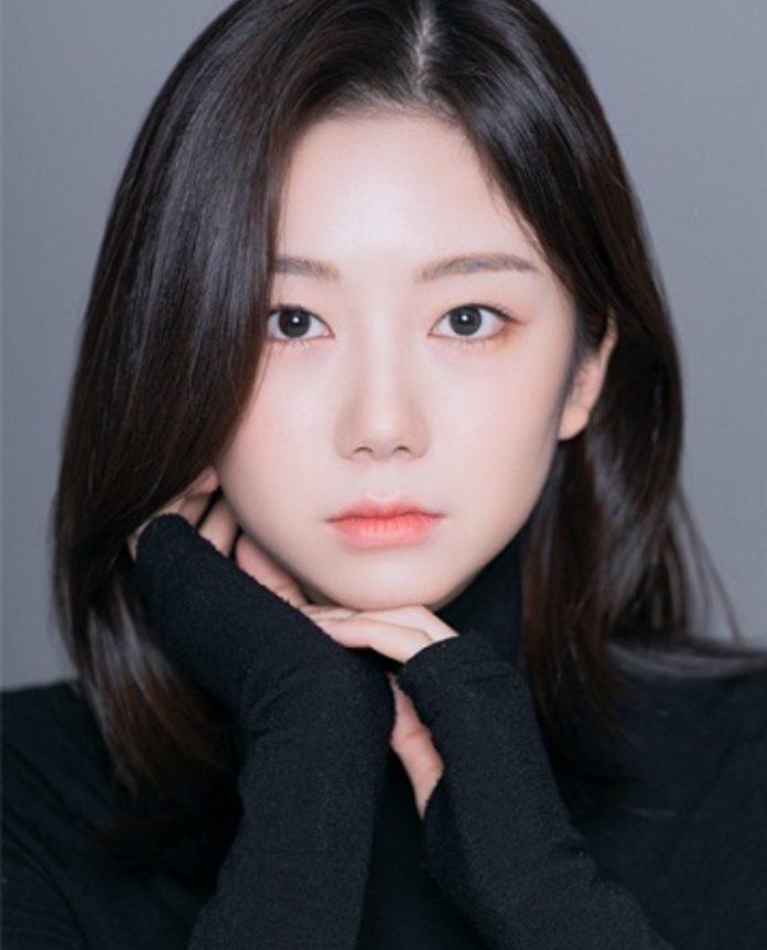 Phim boylove A Shoulder to Cry On Anh cả em út OMEGA_X thành oan gia