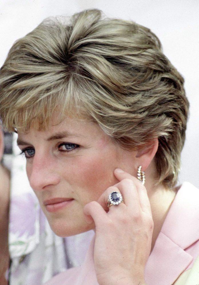 Nhẫn cưới của Công nương Diana (Ảnh: Internet)