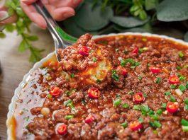 Đậu hũ trứng sốt thịt băm.