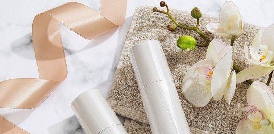 Nước hoa hồng Naruko Taiwan Magnolia Brightening And Firming Toner EX (ảnh: internet)