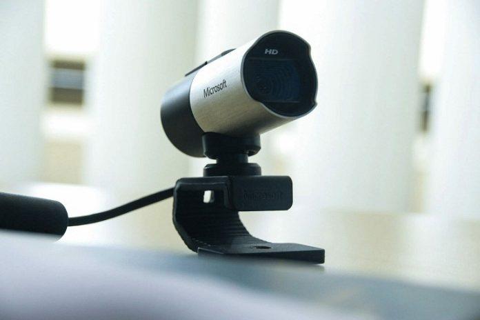 Webcam giá rẻ Microsoft LifeCam Studio (Ảnh: Internet).
