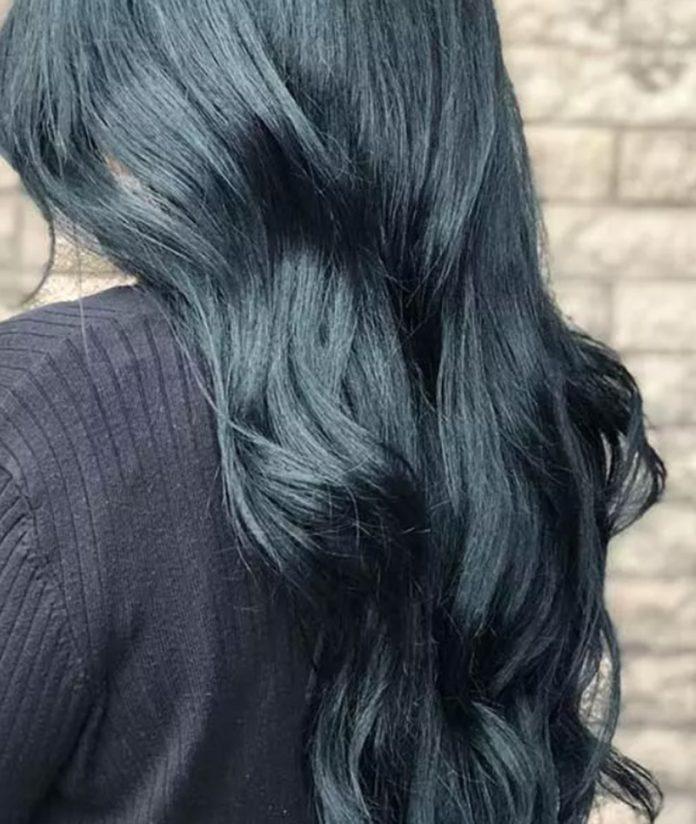 Màu tóc xanh than khá an toàn(Nguồn: Internet)