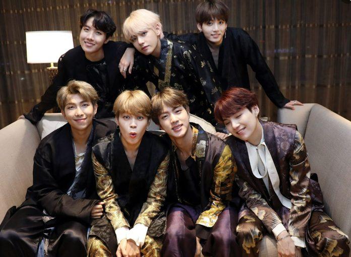 Outfit tuyệt đẹp của các nam thần BTS (Nguồn: Internet)