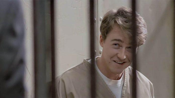 Màn hóa thân cực đỉnh của Edward Norton trong Nổi sợ tột đỉnh (Ảnh: Internet)