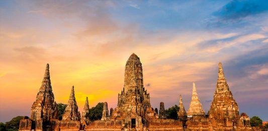 Những địa điểm bạn nhất định phải đến khi du lịch Bangkok Thái Lan Cố đô Ayutthaya (Nguồn: Internet)