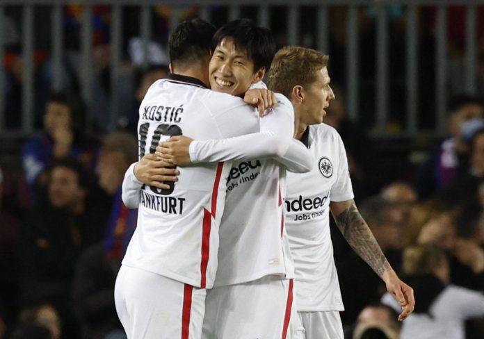 Kamada tiếp tục tỏa sáng với cú đúp trong trận đấu Frankfurt hủy diệt Leverkusen 5-1 (Ảnh: Internet)