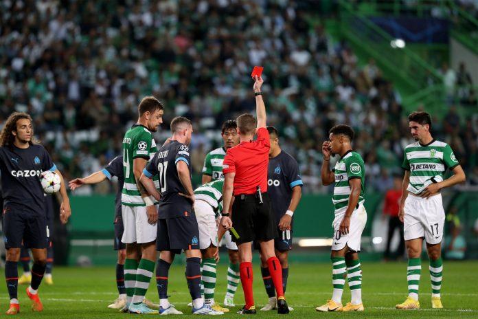 Tấm thẻ đỏ của Esgaio là bước ngoặt trận đấu giữa Sporting và Marseille (Ảnh: Internet)