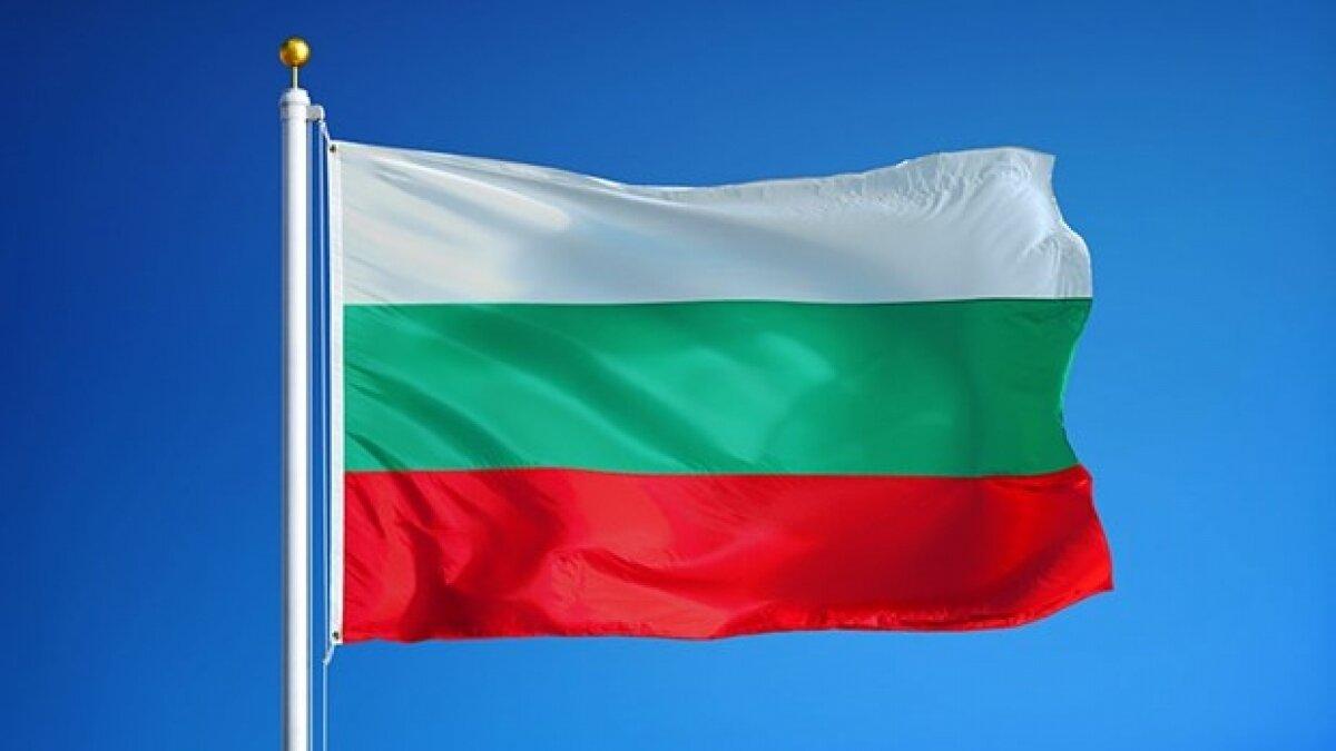 Quốc kỳ của Bulgaria với 3 màu tượng trưng cho hòa bình, nền nông nghiệp và lòng can đảm của quân đội (Ảnh: Internet)