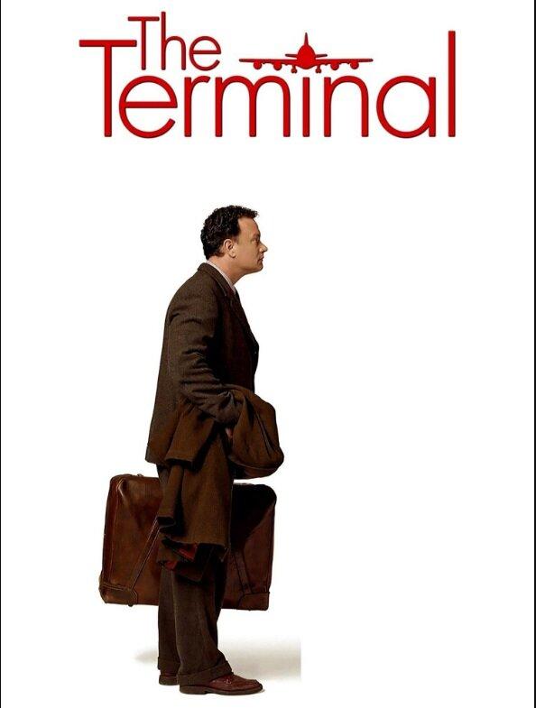 Tom Hank vào vai một người tị nạn tại sân bay quốc tế trong The Terminal (Ảnh: Internet)
