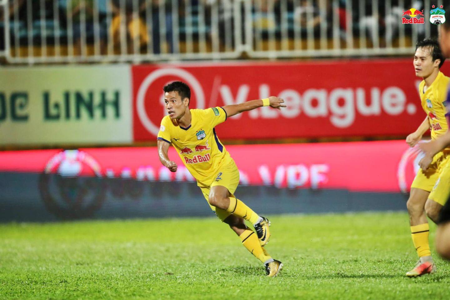 Cầu thủ Lê Văn Sơn ghi bàn mở tỉ số cho đội chủ nhà (Ảnh: Internet)
