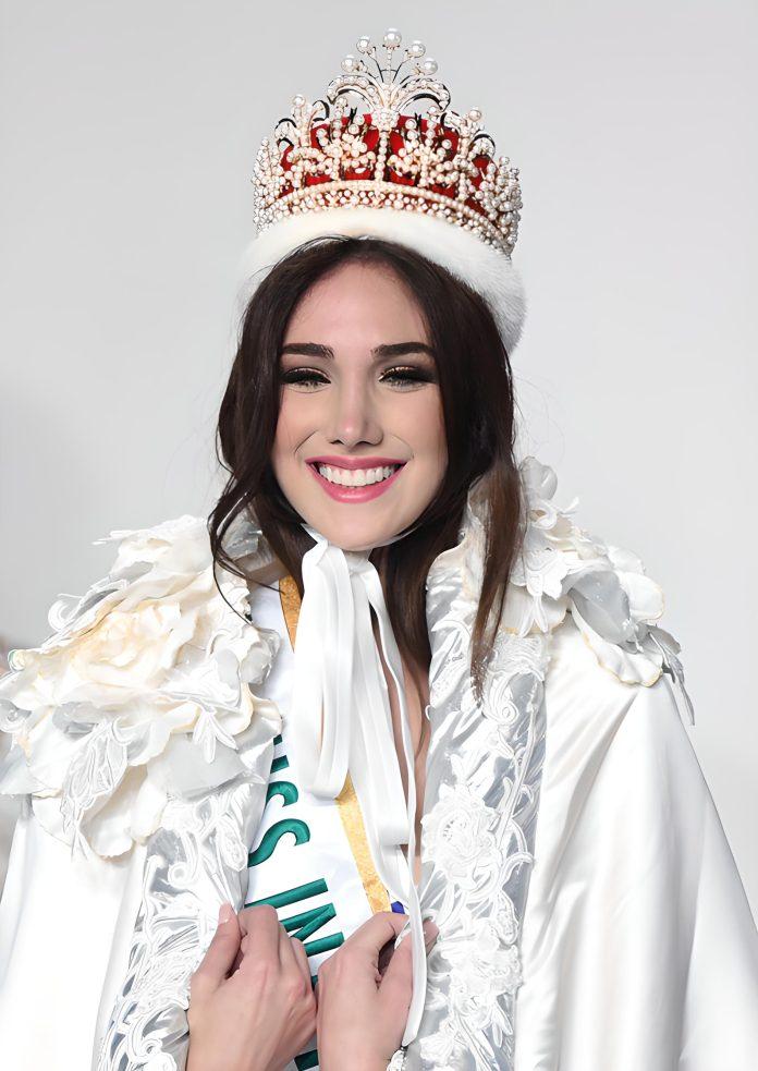 Miss International 2015 chứng kiến sự lên ngôi đầy thuyết phục của một nhan sắc khác cũng đến từ Venezuela - Edymar Martinez.