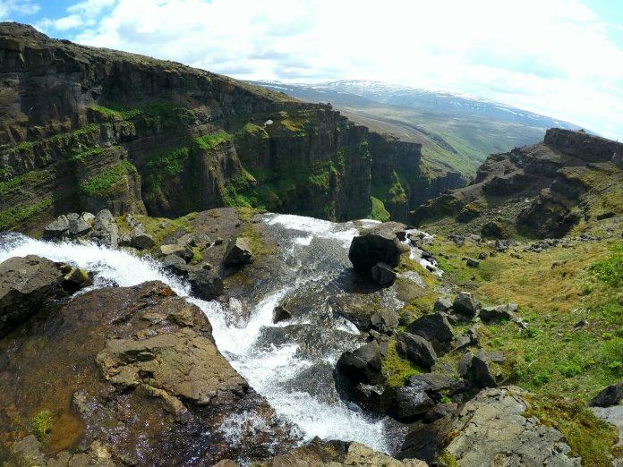 Thác nước Glymur ở Iceland (Nguồn: Internet)