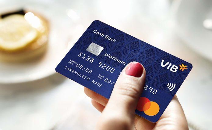 Bạn hãy tận dụng nhiều ưu đãi của thẻ tín dụng để sống hạnh phúc hơn (Ảnh: Internet)